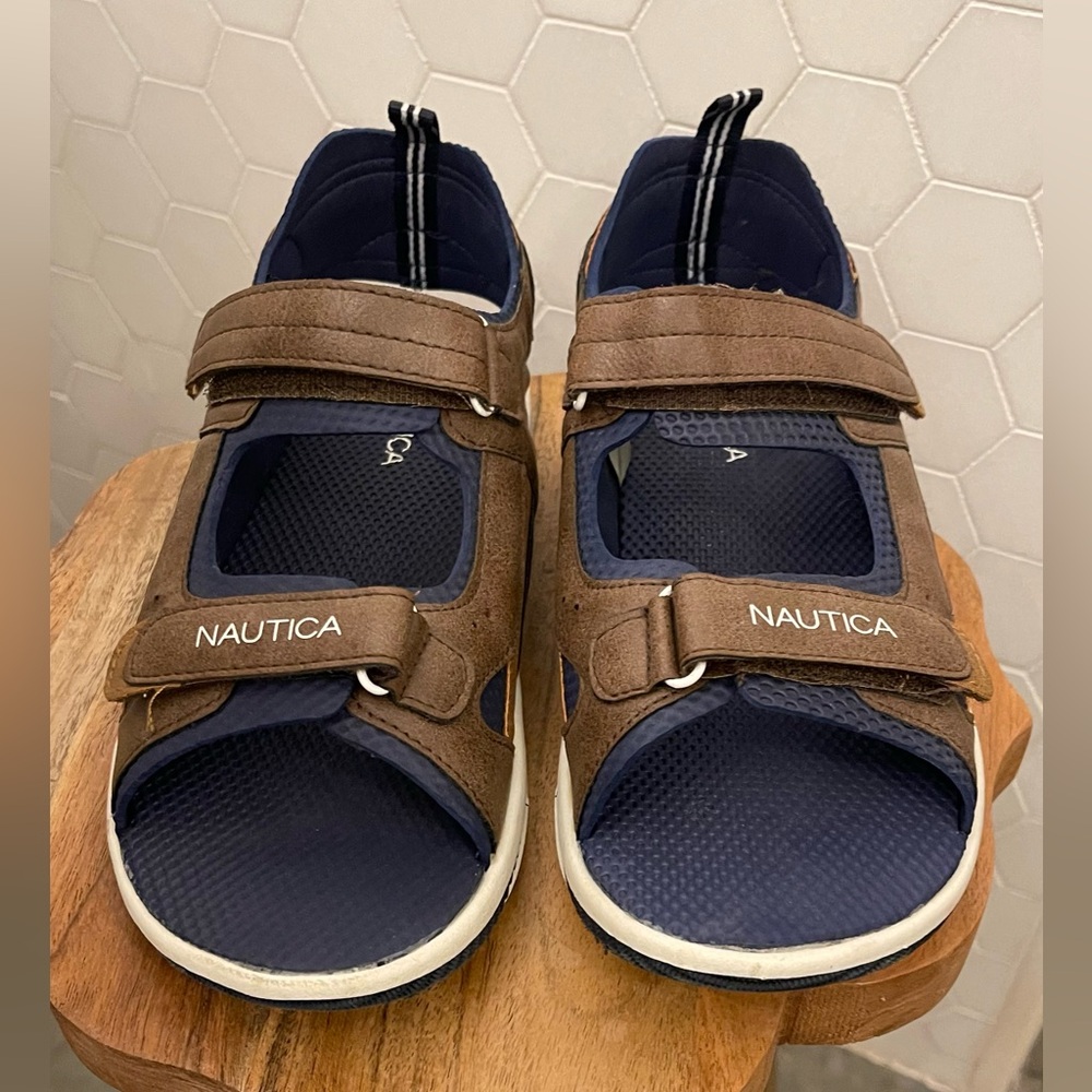 Nautica Boys Sandals Size 5